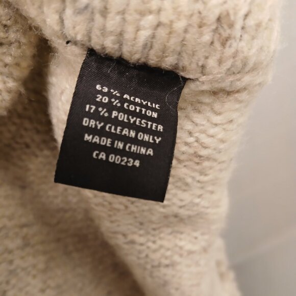 Hudson Bay Shawl Wrap - Picture 6 of 11